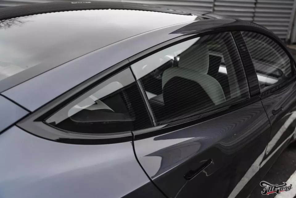 Tesla Model 3. Шумоизоляция салона, антихром и доводчики дверей.